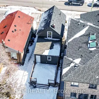 224,&nbsp;Aylesworth, Birchcliffe-Cliffside, Toronto