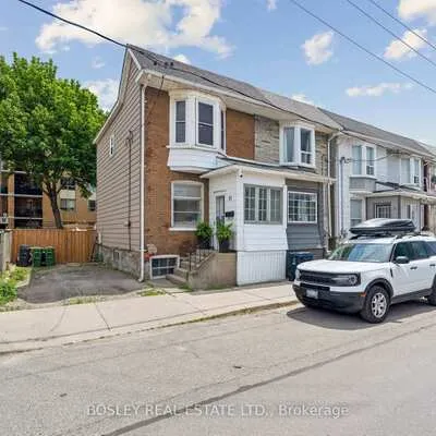 11,&nbsp;Pape, South Riverdale, Toronto