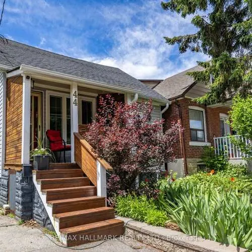 Premium freehold home for sale: 44, August, Oakridge, Toronto