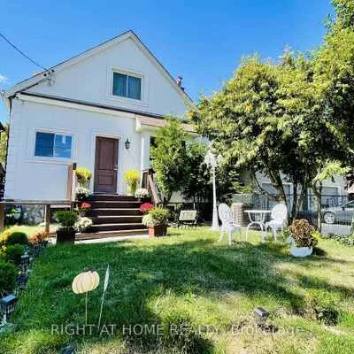 174,&nbsp;Aylesworth, Birchcliffe-Cliffside, Toronto