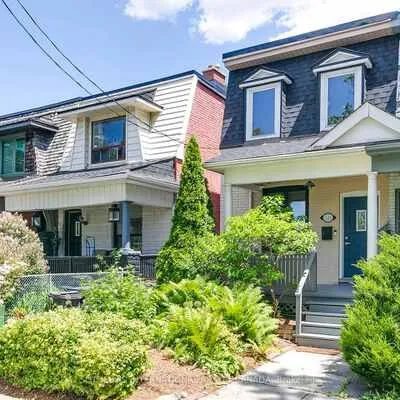 221,&nbsp;Booth, South Riverdale, Toronto