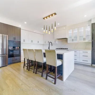 856,&nbsp;Kennedy, Ionview, Toronto