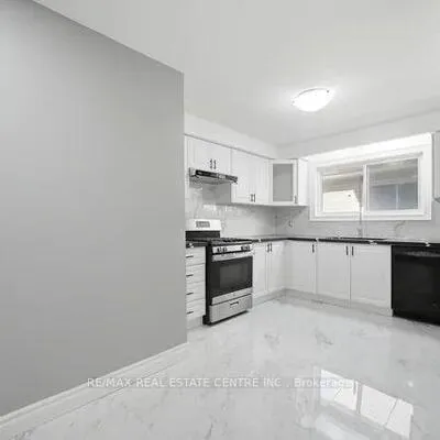 53,&nbsp;Farmhill, Rouge E11, Toronto