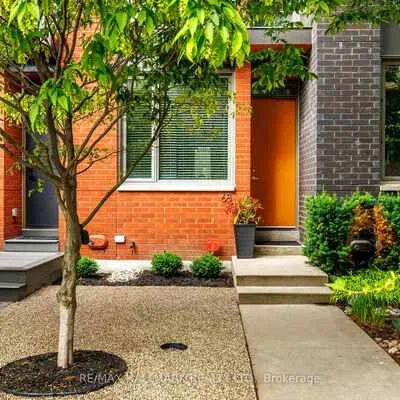 68,&nbsp;Boulton, South Riverdale, Toronto