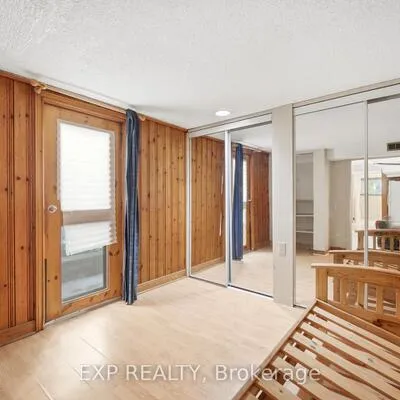 43,&nbsp;Ridgemoor, Birchcliffe-Cliffside, Toronto