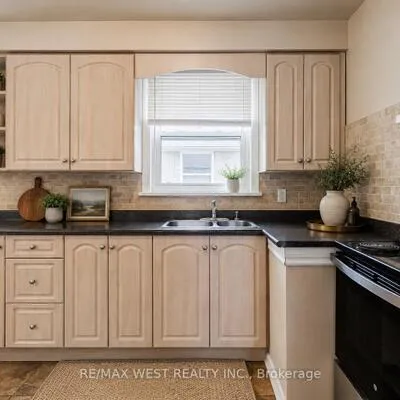 11,&nbsp;Melchior, West Hill, Toronto