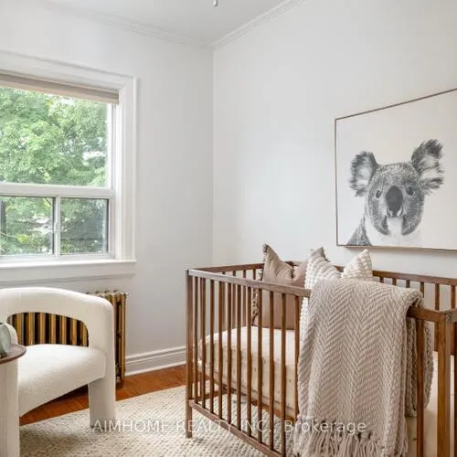 Premium freehold home for sale: 40, Kings Park, Danforth Village-East York, Toronto