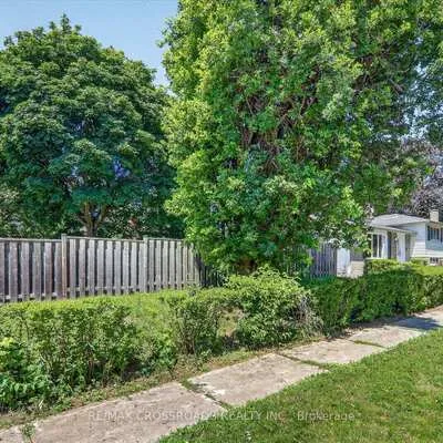 10,&nbsp;Gillbank, Morningside, Toronto