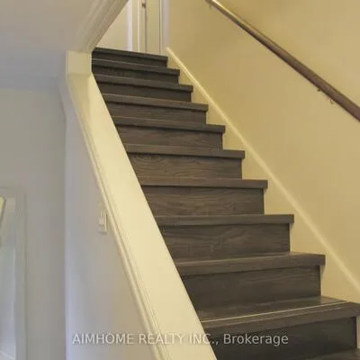 31,&nbsp;Camilla, Clairlea-Birchmount, Toronto