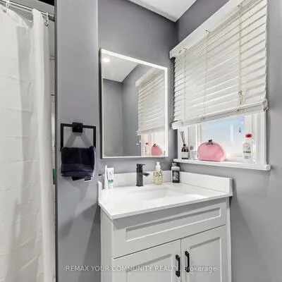 44,&nbsp;Lewiston, Dorset Park, Toronto