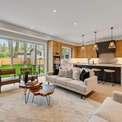 4,&nbsp;Drake, Cliffcrest, Toronto