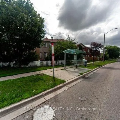 44,&nbsp;Mourning Dove, Malvern, Toronto