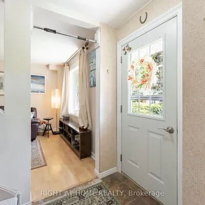30,&nbsp;Allister, Cliffcrest, Toronto