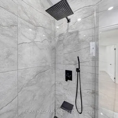 978,&nbsp;Midland, Eglinton East, Toronto