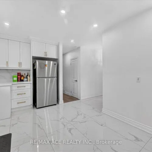 Premium freehold home for sale: 60, Chillery, Eglinton East, Toronto