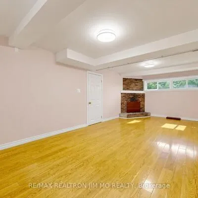 40,&nbsp;Ravencliff, Tam O'Shanter-Sullivan, Toronto