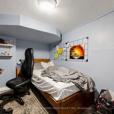 395,&nbsp;Rhodes, Greenwood-Coxwell, Toronto