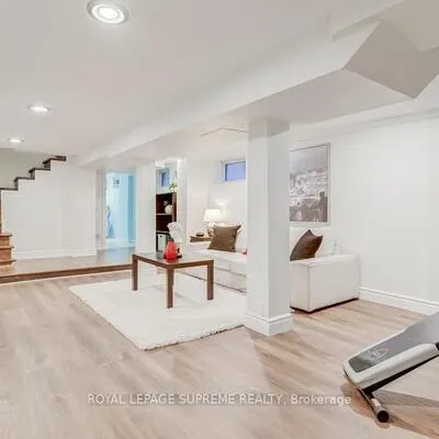 24,&nbsp;Wiley, Danforth Village-East York, Toronto