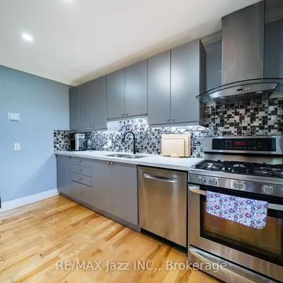 12,&nbsp;Warnsworth, West Hill, Toronto