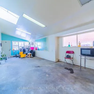 45,&nbsp;Barrymore, Bendale, Toronto