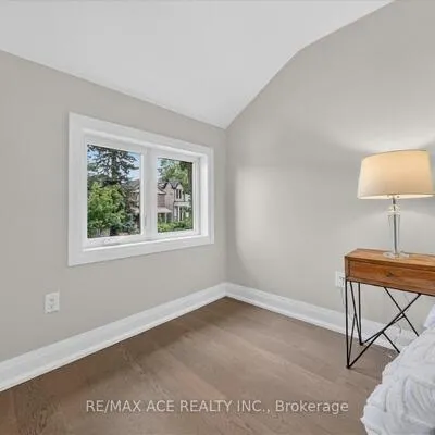 100,&nbsp;Dunkirk, Danforth Village-East York, Toronto