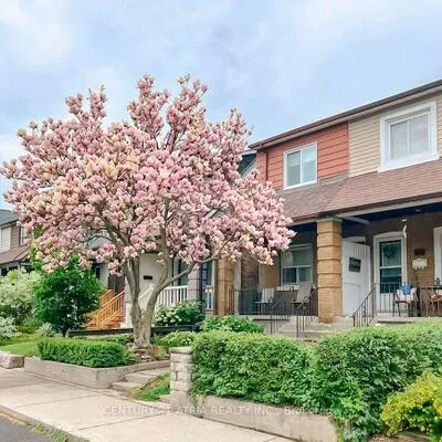 63,&nbsp;Bastedo, Woodbine Corridor, Toronto