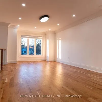 229B,&nbsp;Mcintosh, Birchcliffe-Cliffside, Toronto