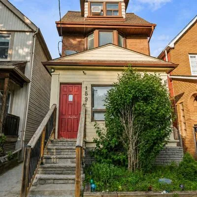 159,&nbsp;Parkmount, Greenwood-Coxwell, Toronto
