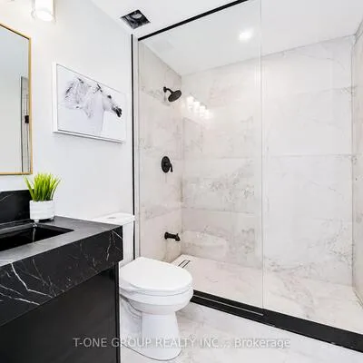 570,&nbsp;Main, Woodbine-Lumsden, Toronto