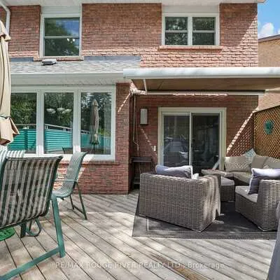 11,&nbsp;Canmore, Highland Creek, Toronto