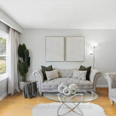 269,&nbsp;Timberbank, L'Amoreaux, Toronto
