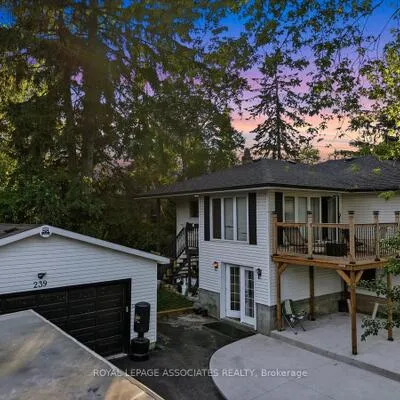 239,&nbsp;Island, Rouge E10, Toronto