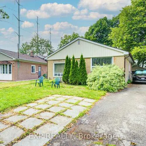 Premium freehold home for sale: 176, Sedgemount, Woburn, Toronto