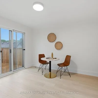 7,&nbsp;Heyworth, East End-Danforth, Toronto