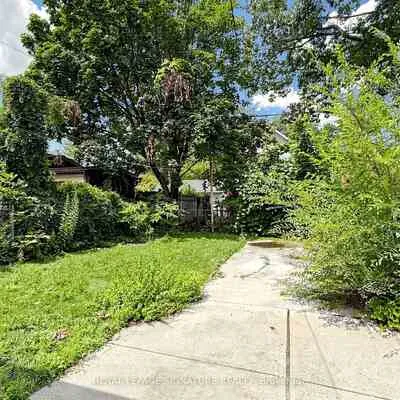 8,&nbsp;Harris, East End-Danforth, Toronto