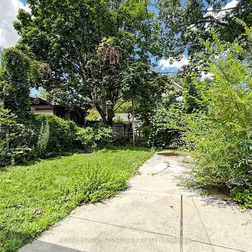 Premium freehold home for sale: 8, Harris, East End-Danforth, Toronto