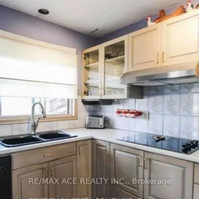 18,&nbsp;Roseglor, Bendale, Toronto