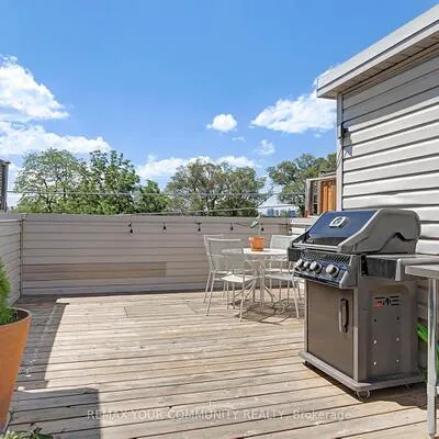 1079,&nbsp;Broadview, Broadview North, Toronto