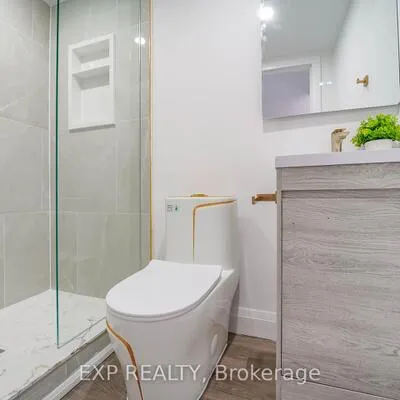 224,&nbsp;Aylesworth, Birchcliffe-Cliffside, Toronto