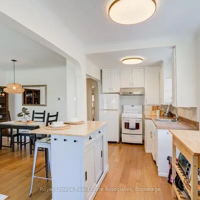 43,&nbsp;Heale, Birchcliffe-Cliffside, Toronto