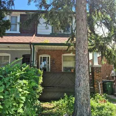235,&nbsp;Chisholm, Woodbine-Lumsden, Toronto