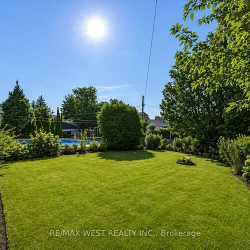 Premium freehold home for sale: 5, Dieppe, Danforth Village-East York, Toronto