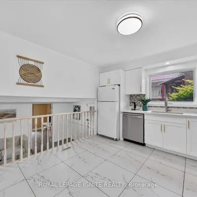 151,&nbsp;Fawcett, Malvern, Toronto