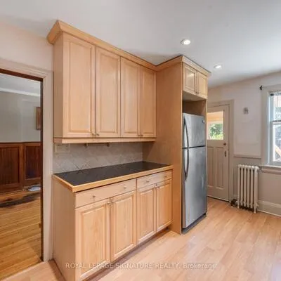 511,&nbsp;Donlands, East York, Toronto