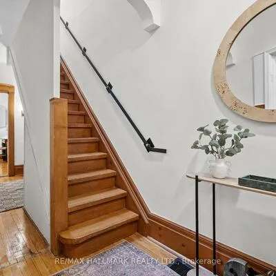 159,&nbsp;Gillard, Greenwood-Coxwell, Toronto