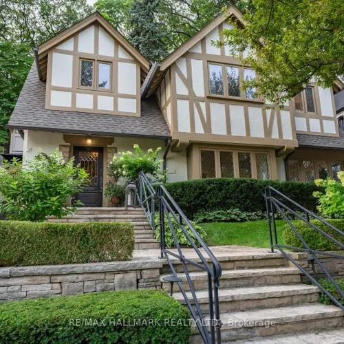 Premium freehold home for sale: 14, Pine, The Beaches, Toronto