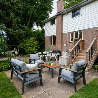 28,&nbsp;Monmouth, Woburn, Toronto