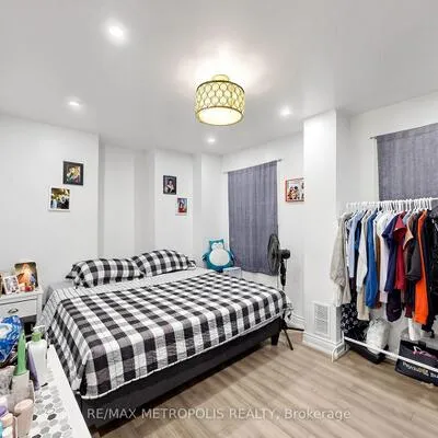 30A,&nbsp;Cedar, Scarborough Village, Toronto