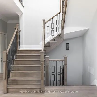 12,&nbsp;Port Royal, Milliken, Toronto