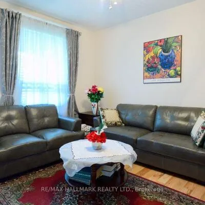 47,&nbsp;Dentonia Park, Crescent Town, Toronto